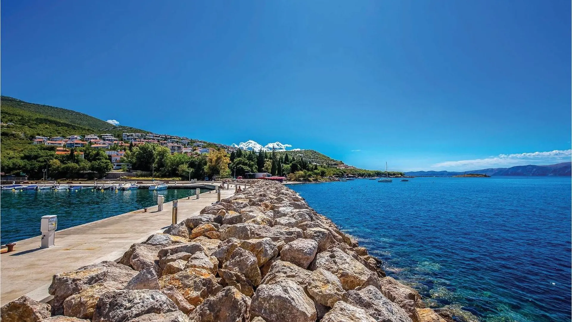 Gorgeous Home In Klenovica With Wifi 0*,  Croatia